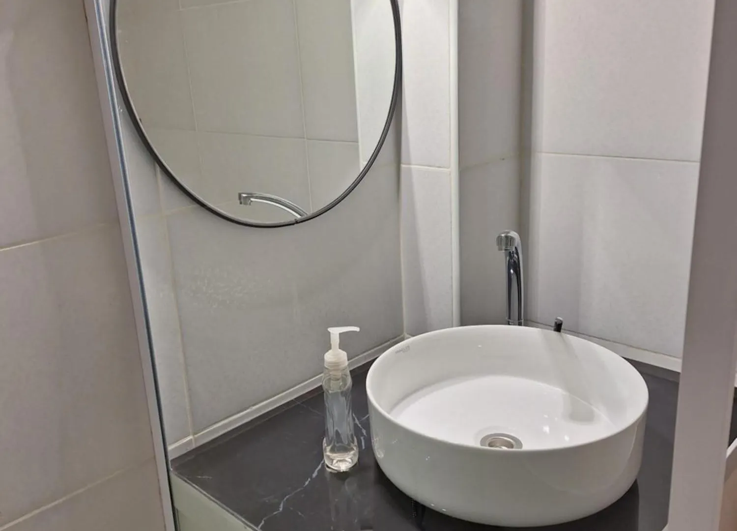 شقة Loft Vicente Gil 143 A Pasos De Aristides ميندوزا
