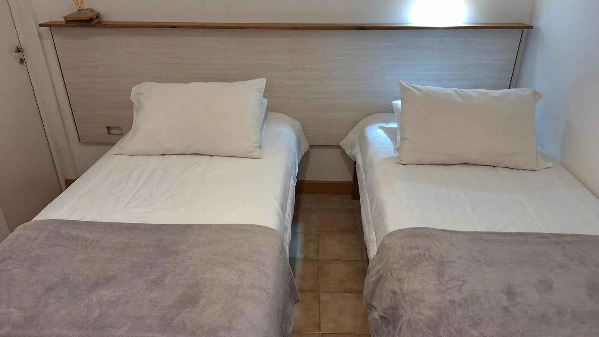 شقة Loft Vicente Gil 143 A Pasos De Aristides ميندوزا